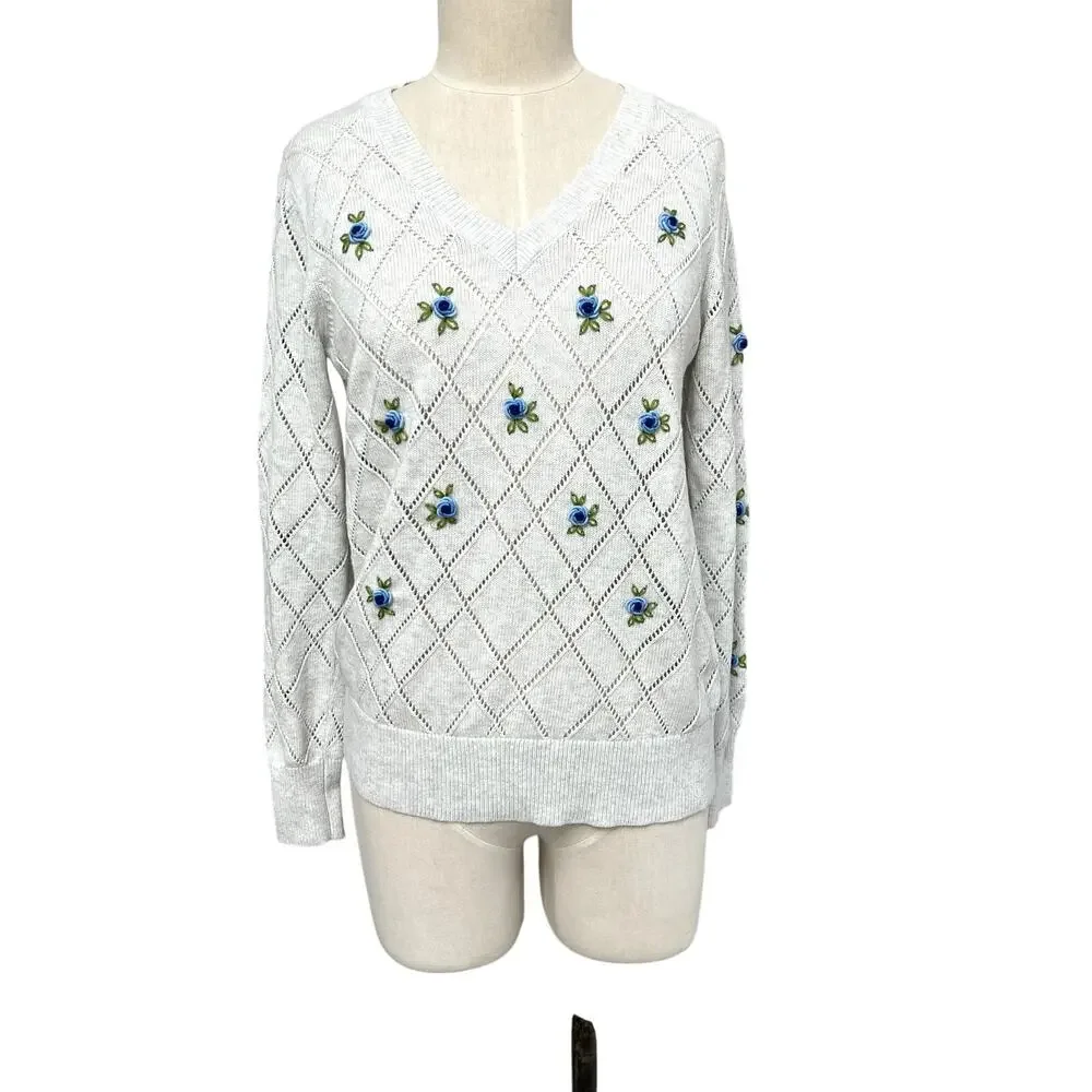 Label + Thread Lily Vee Diamond V-Neck Snow Blue Flower Sweater Small